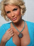 Diamond Foxxx Busty Cum Shots Hardcore Uniform