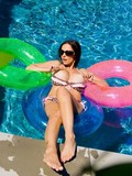 Catalina Cruz Babes Bikini Legs