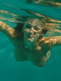 Playful chick Radka B spreads her legs and shows her snatch under water