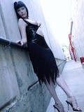 babe outdoor posing Mary Jane Green