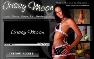 Club Crissy Moon